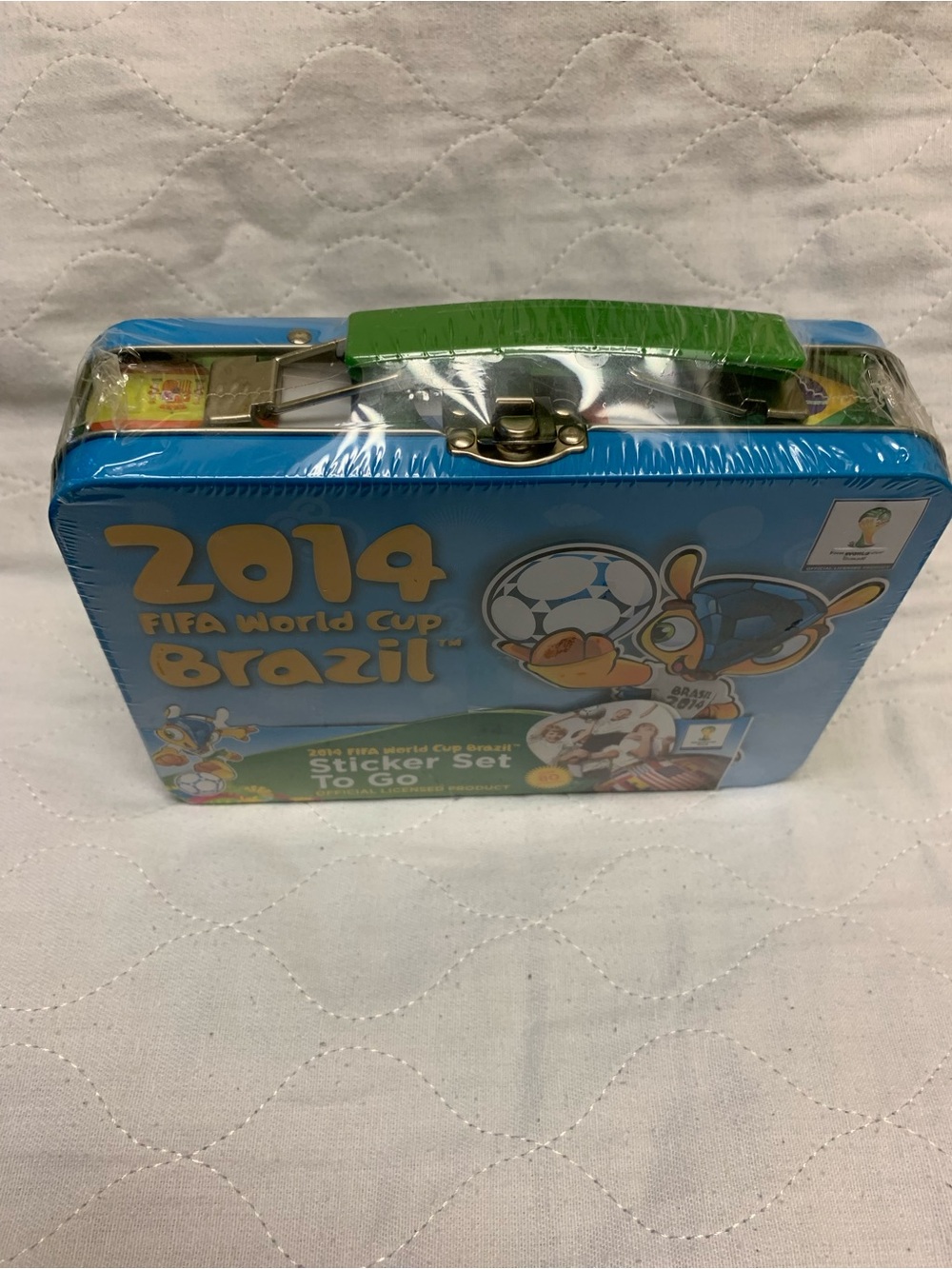 Kids Soccer Themed Tin Lunchbox - Brazil - FIFA CUP - - Picture 4 of 7